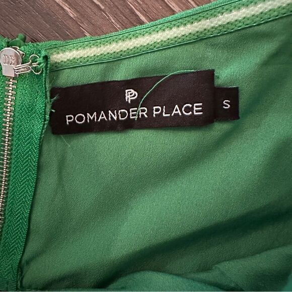 Tuckernuck Pomander Place Pippa Puff Sleeve Blouse - Picture 5 of 7